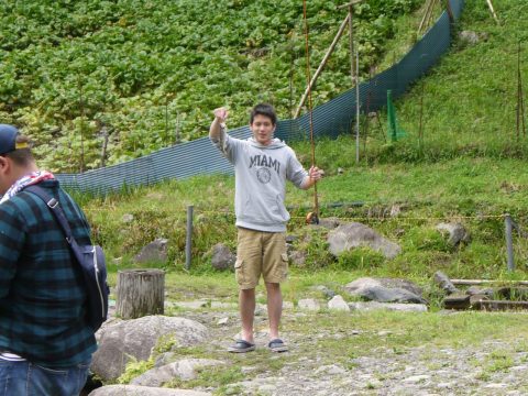 奈良子釣りセンター　フライフィッシングニジマス